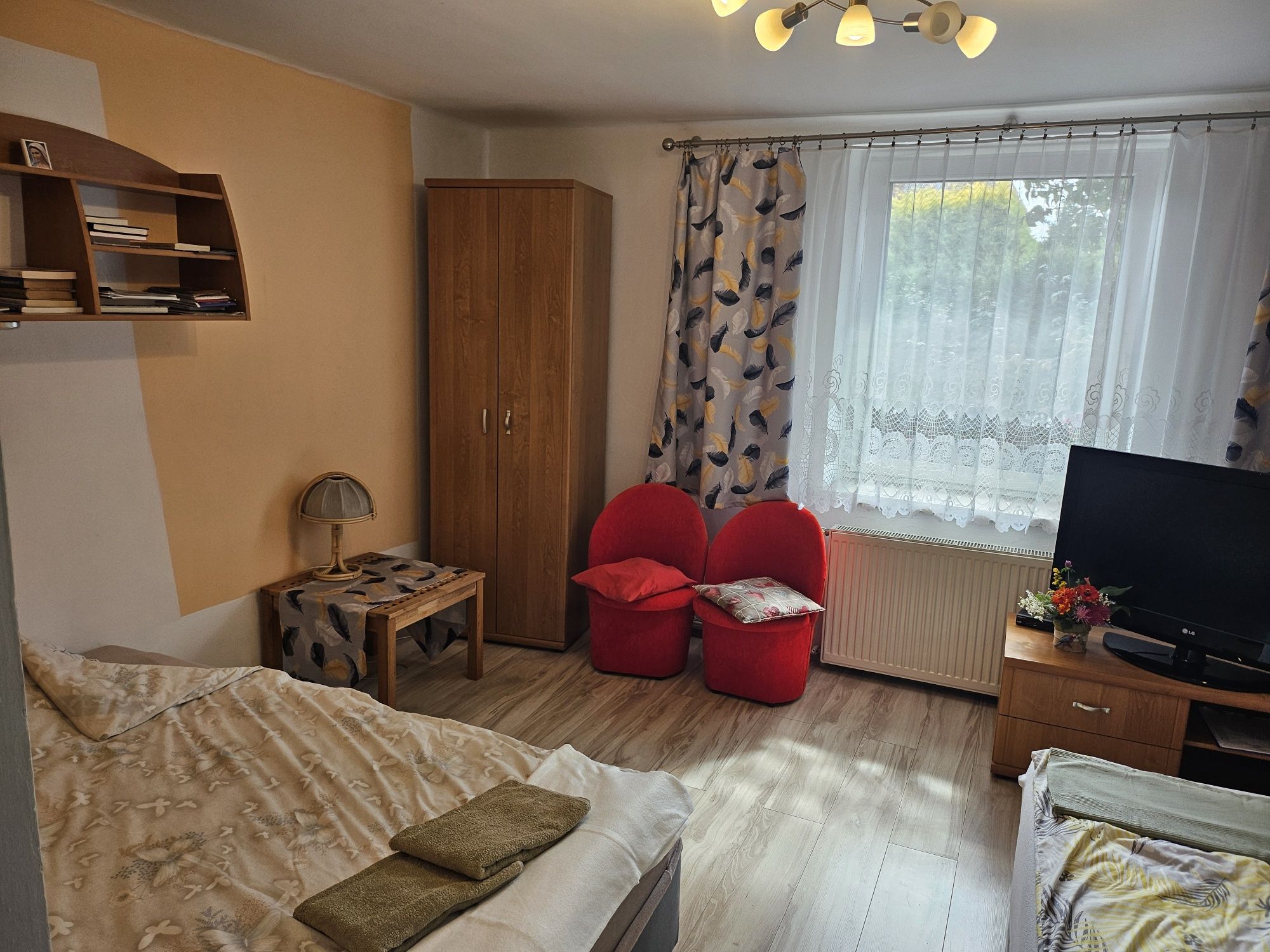 Dwu pokojowy apartament z kuchnią i łazienką ul. Ojcowska