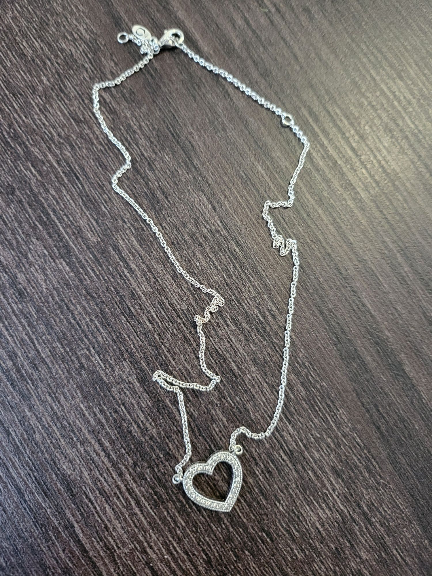 Fio da Pandora com coração