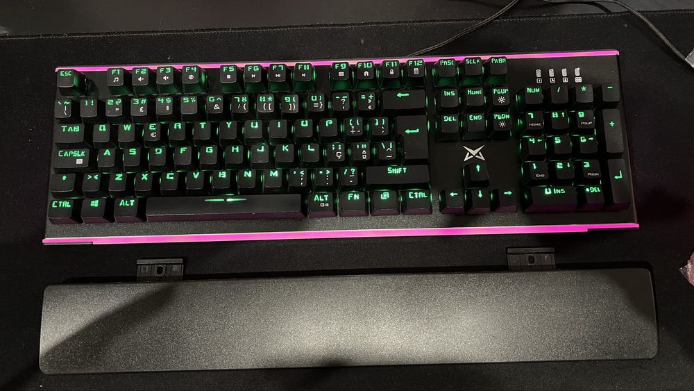 Teclado mecânico Matrics Phantom
