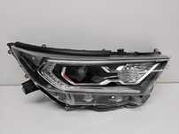 TOYOTA RAV4 V 5 lampa prawa przednia przód led 19-
