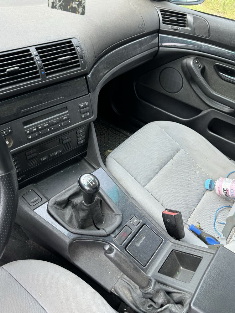 BMW e39 523i swap 528i manual