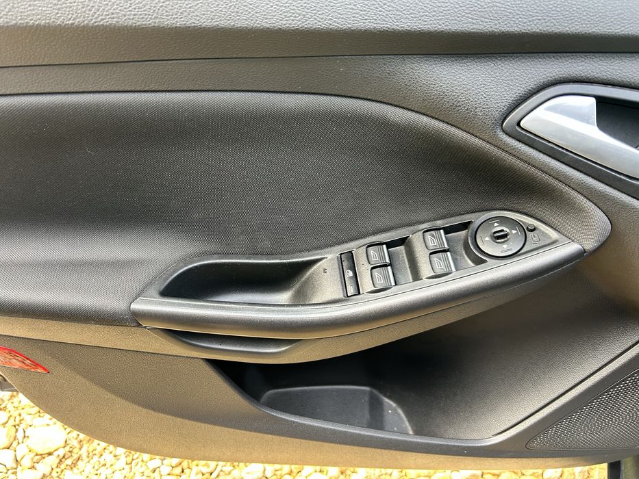 Ford focus 1.6 D 2017 rok 150 tys km