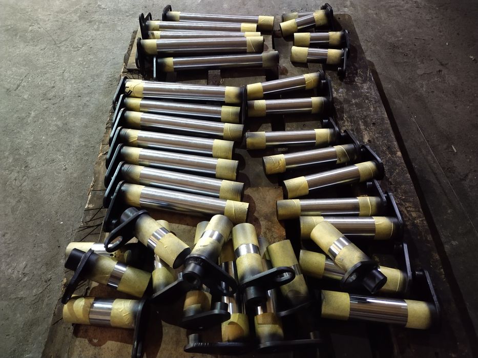 Пальці та втулки