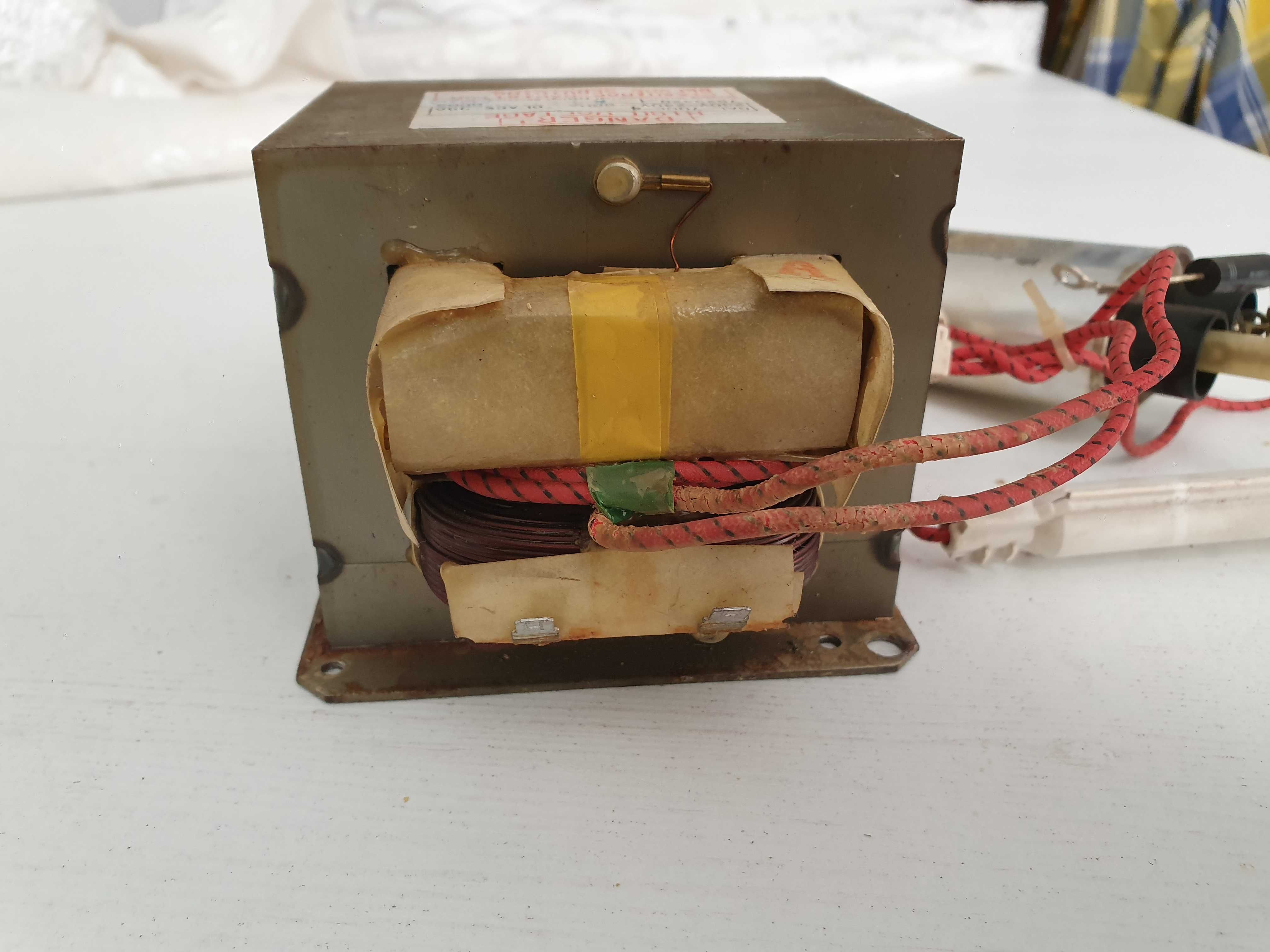 Transformator z kuchenki mikrofalowej mikrofalówki GAL-700e-4