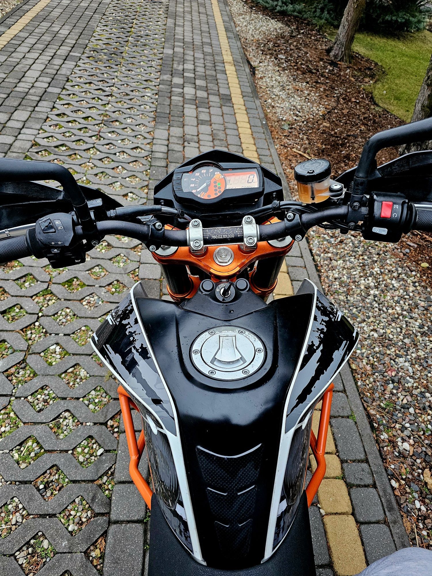 KTM DUKE 690R Acrapovic ABS 32kw zarejestrowany na A2  ORYGINALNA WERS