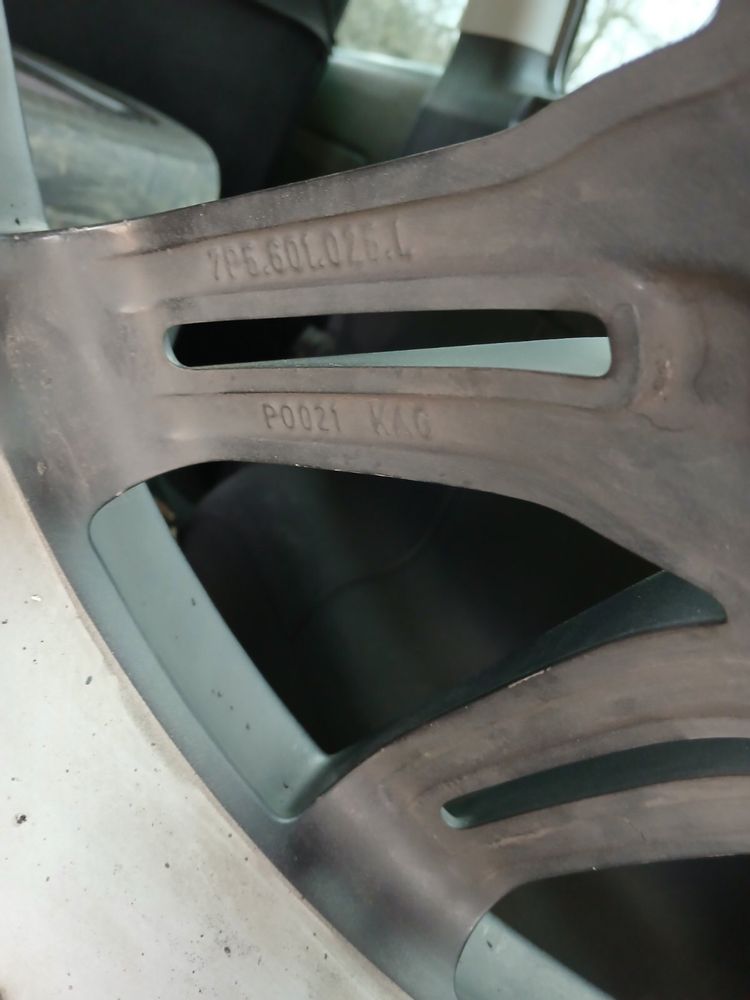 Диск колесний  r 21 Porsche Cayenne 7p5601025l