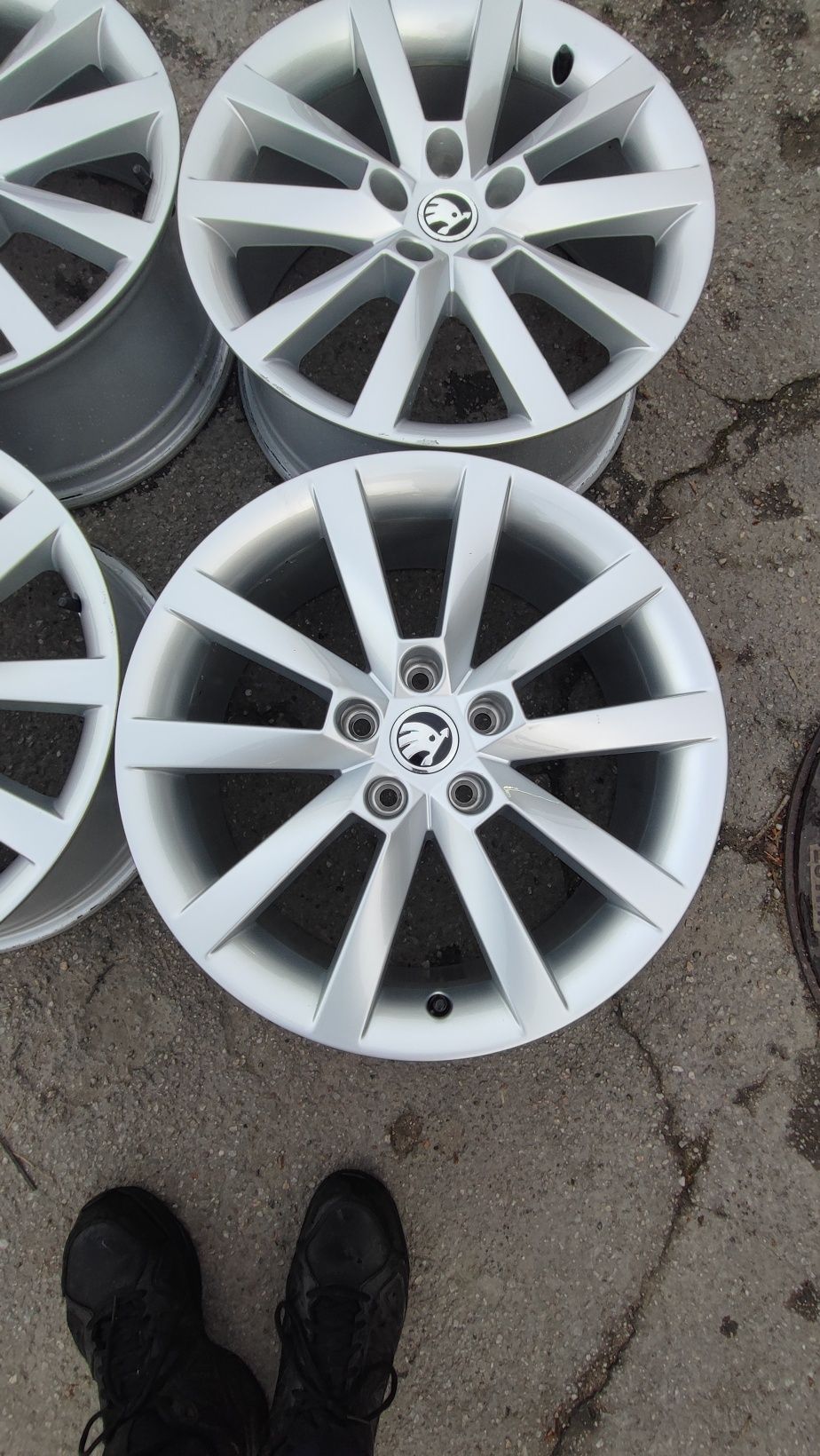 Felgi aluminiowe 18 cali 5x112 Skoda Oryginalne