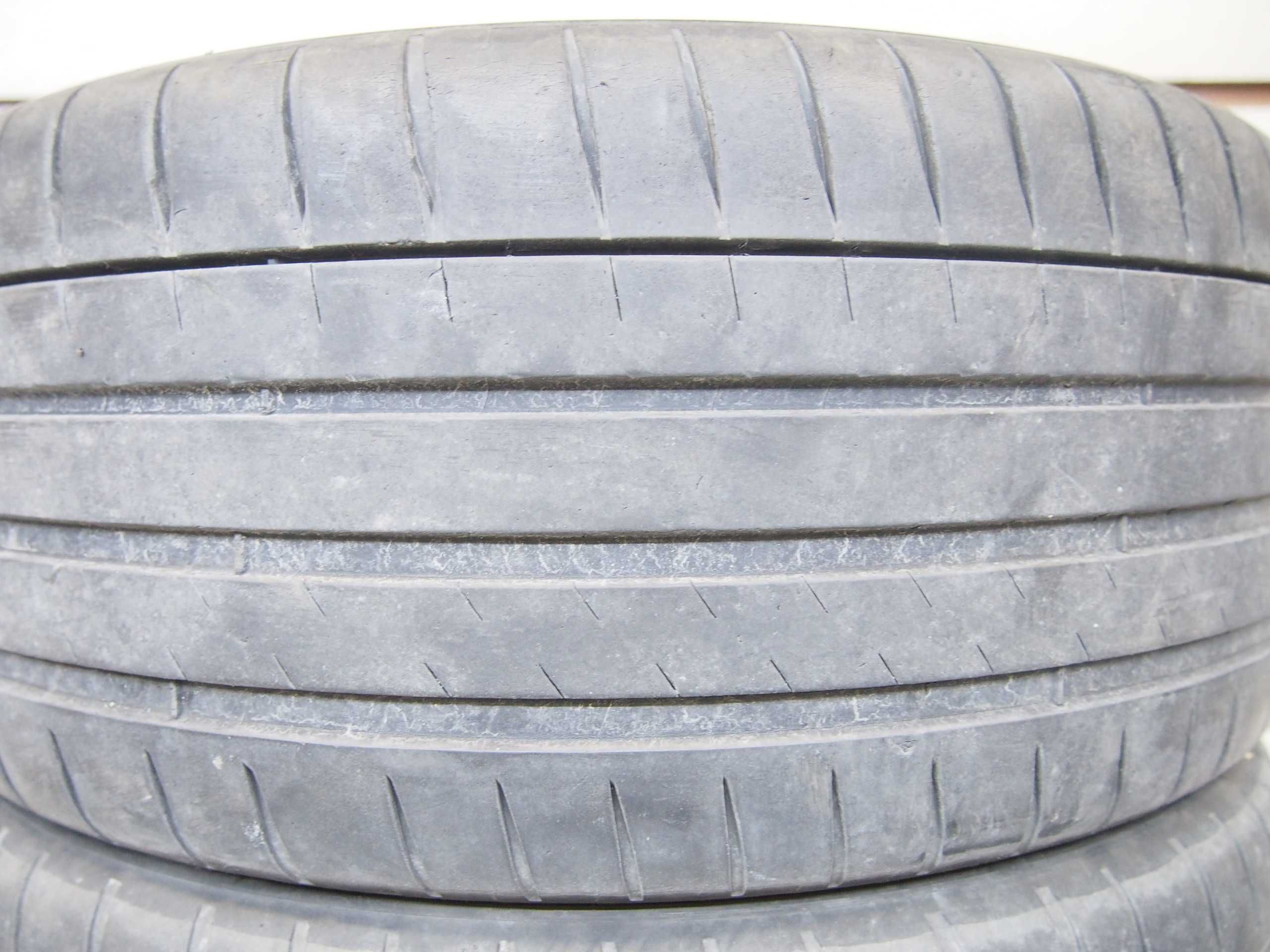 Opony Michelin Pilot Sport 4 235/40/19