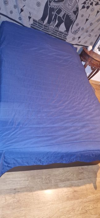 Cama de casal + colchão Ikea com arrumação por baixo 140cm/200cm