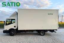 Wynajem Nissan Cabstar z windą– 2016 – ładowność 975 kg – 400 zł/doba