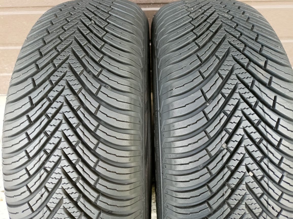 195/60 R15 Vredestein Quatrac 2023r.   7mm. Para 240zl