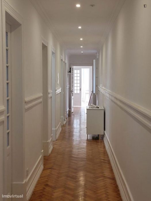 Quarto - localizado em Arroios Lisbon