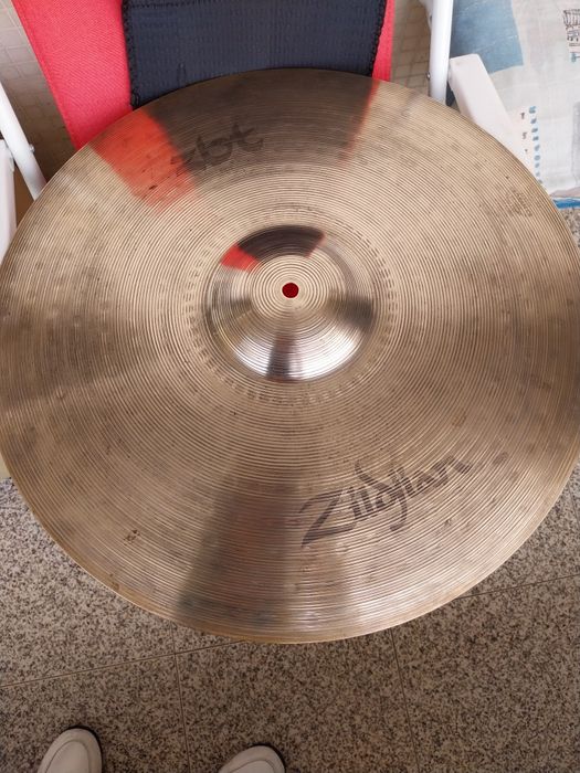 Vendo pratos zildjian