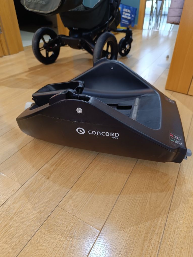 Carrinho Bebé Concord Neo Trio - com ovo + alcofa + isofix