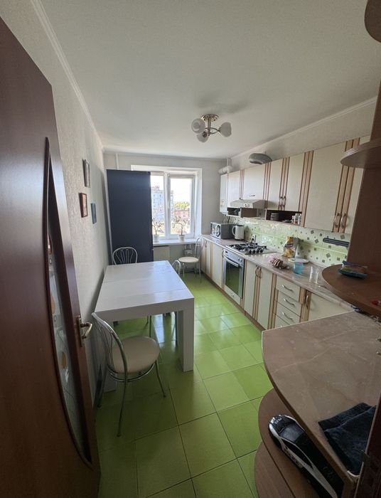 Терміновий Продаж  4 кімнатної квартири з ремонтом Миколаївка ФАНклуб