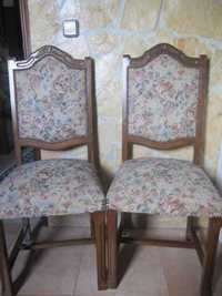 Lindíssimas Cadeiras em Madeira e Tecido