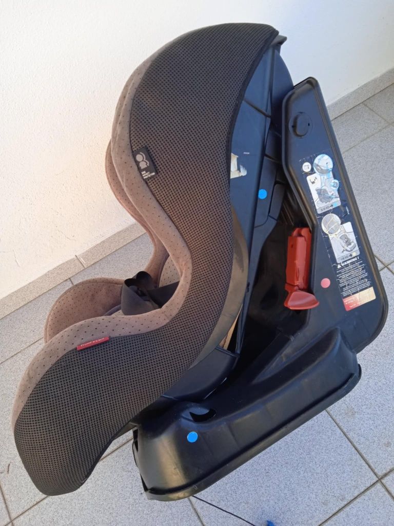 Vendo cadeira para criança dos 0-18 k