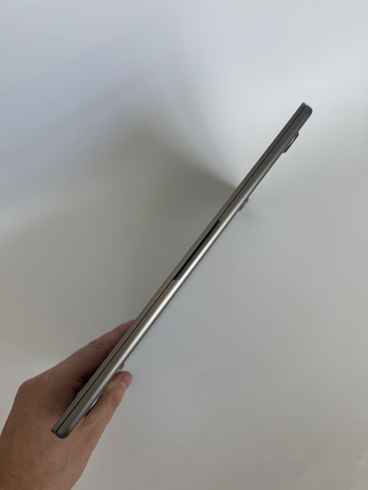 Macbook Air 13 M3 2024 8/256gb Стан нового 22цикла