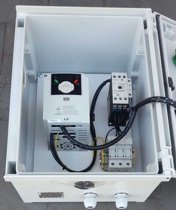 Falownik Lg ls 1,5 kW 400V w skrzynce plus kpl. sterowanie