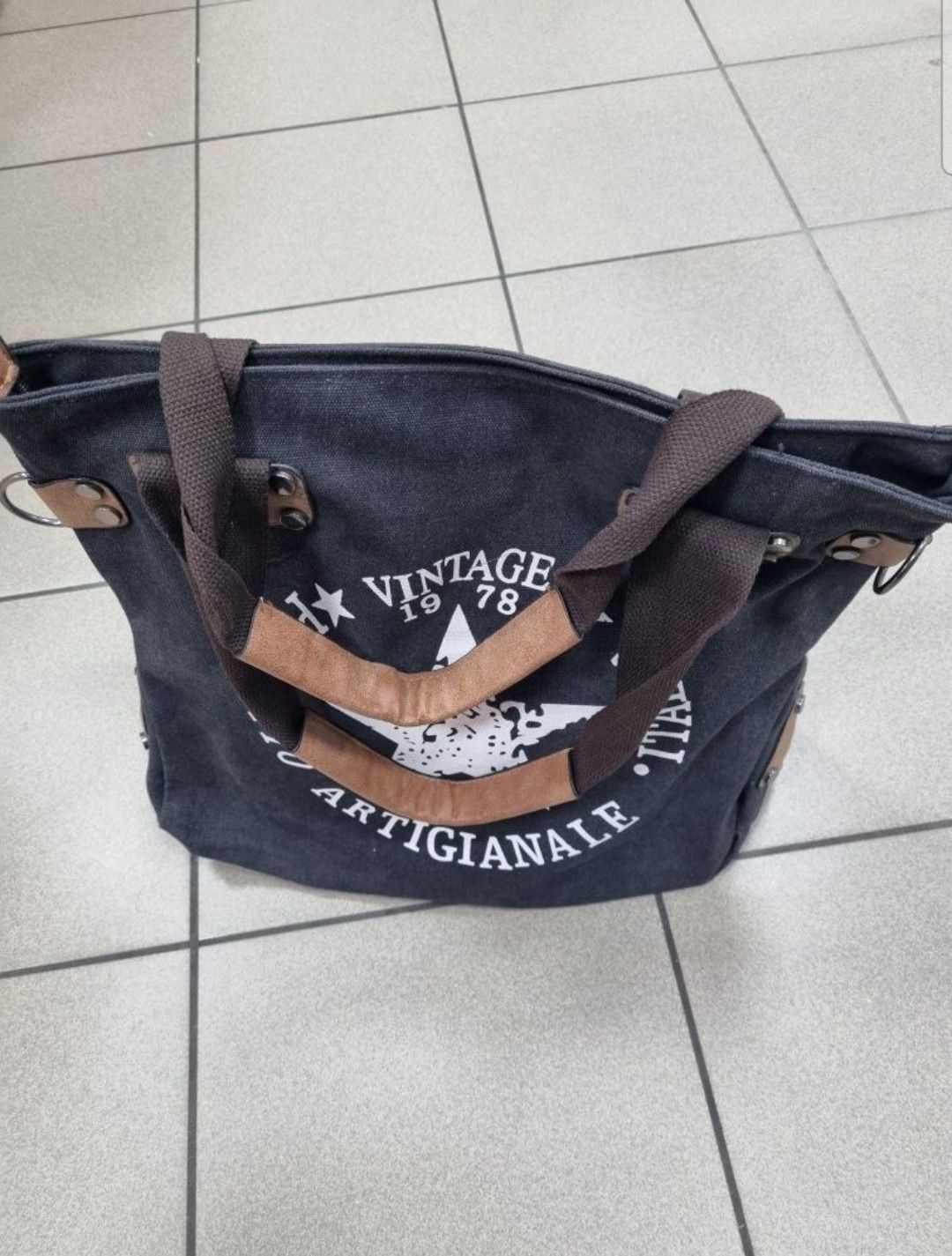 Torebka damska z gwiazdą shopper czarna