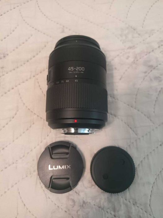 Panasonic 45-200mm f/4-5.6 в гарному стані зі США