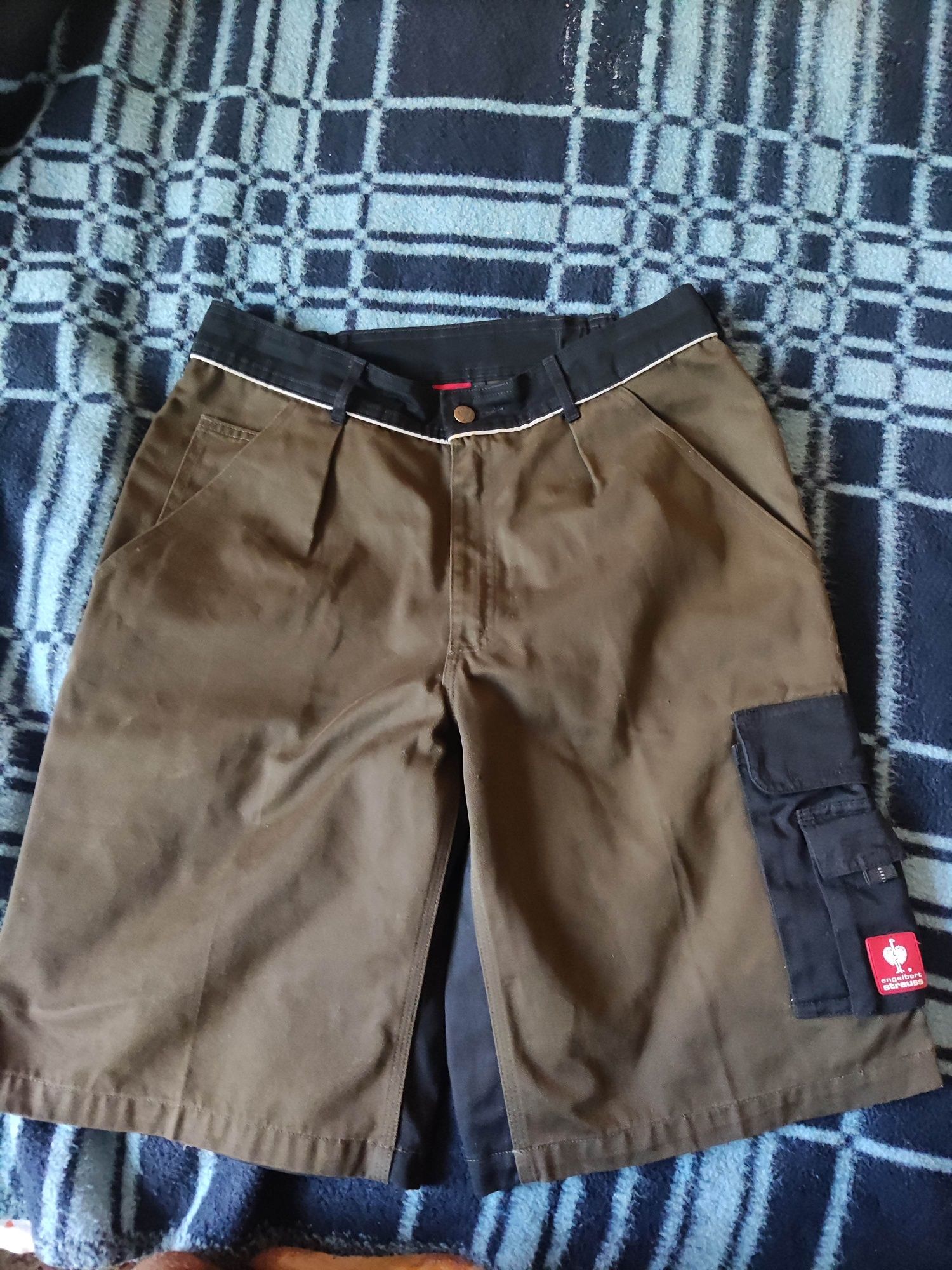 Spodnie krótkie  XL