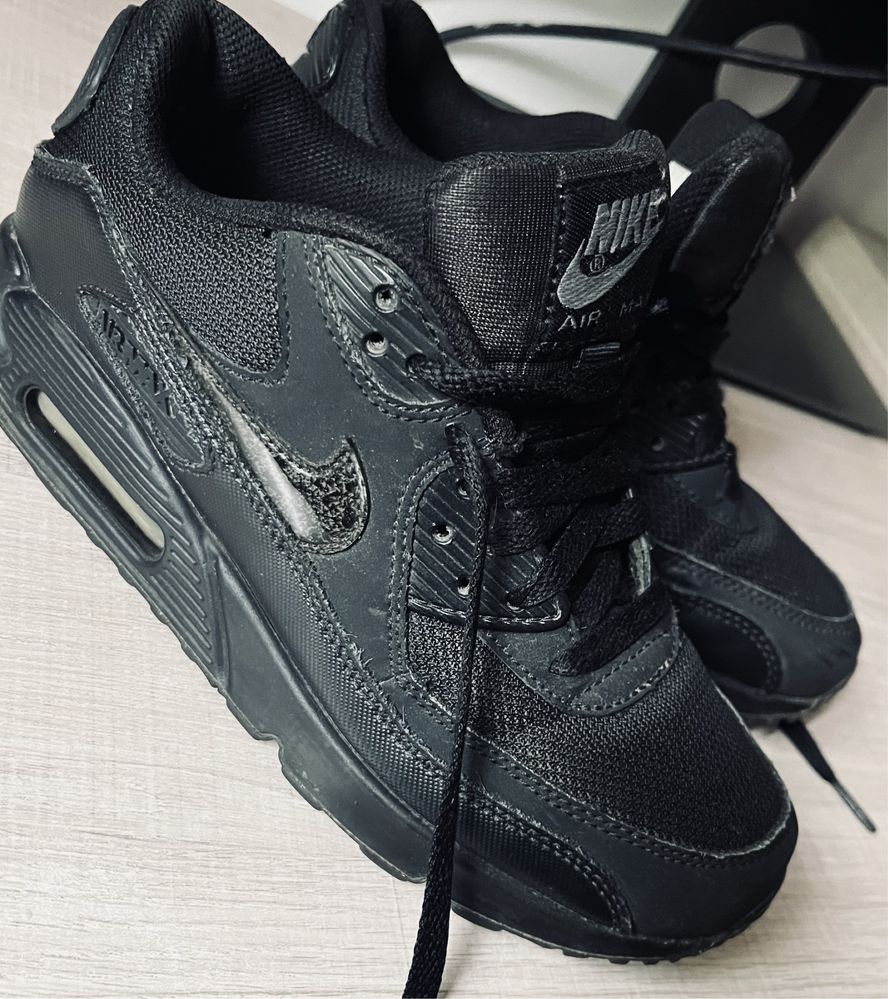 Buty damskie czarne Nike Air Max 36,5 cm