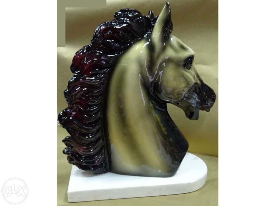 Escultura de cabeça de cavalo - nova