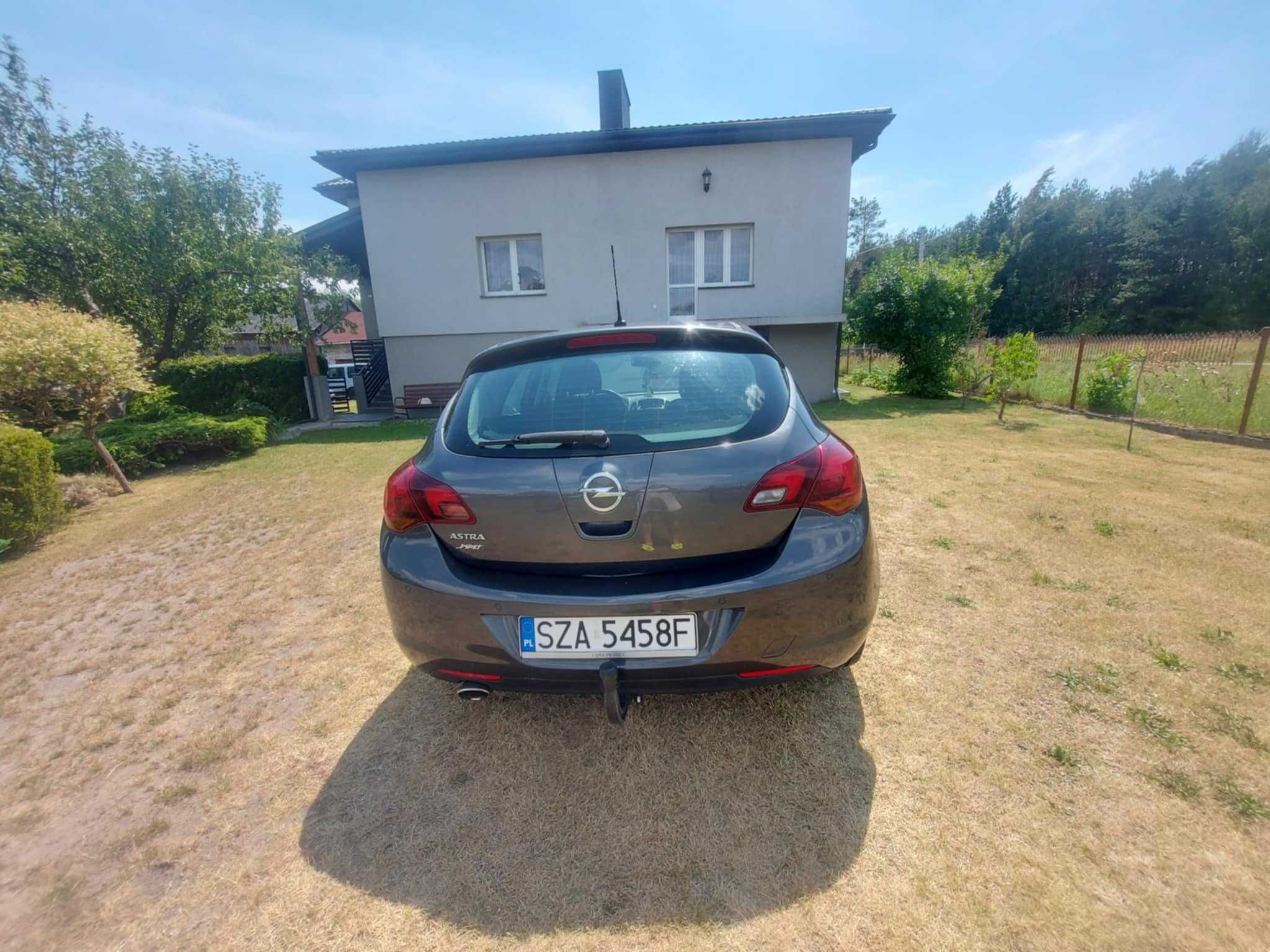 Opel Astra J 1.4 2012 Pierwszy Właściciel