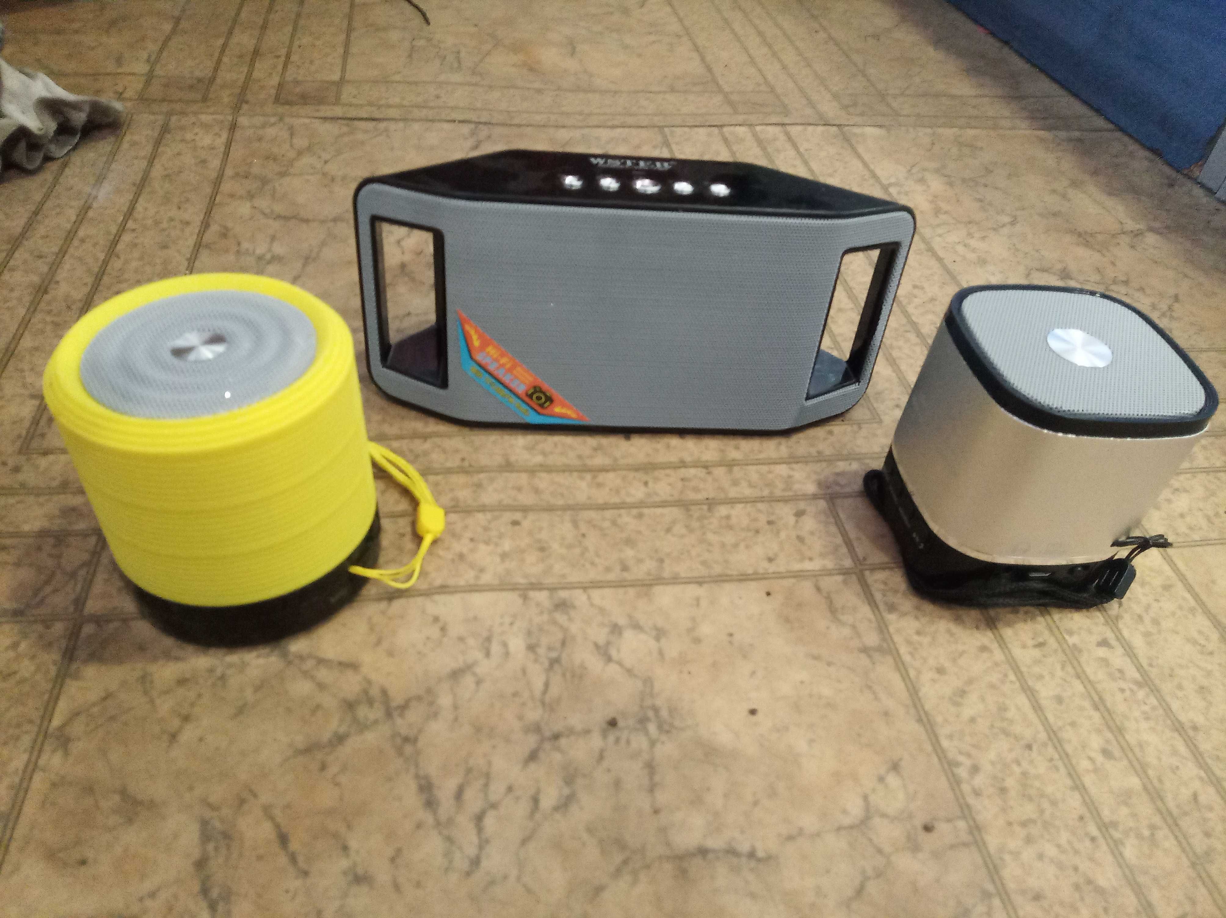 Приемник ФМ, Bluetooth, USB.