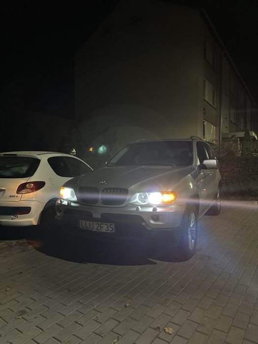 BMW X5 E53 4.4 V8