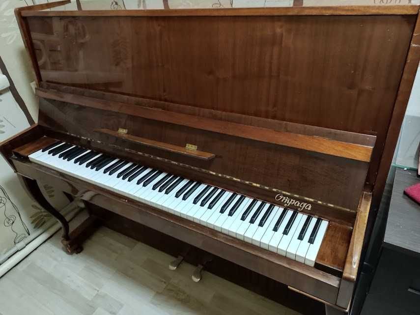 Продам фортепіано "Отрада"