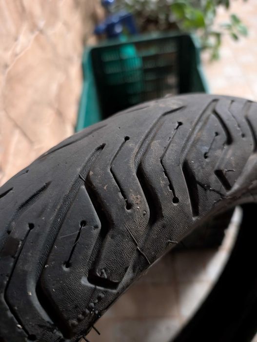 Vendo 2 pneu Michelin City Grip 2 jante 14 para scooter usados