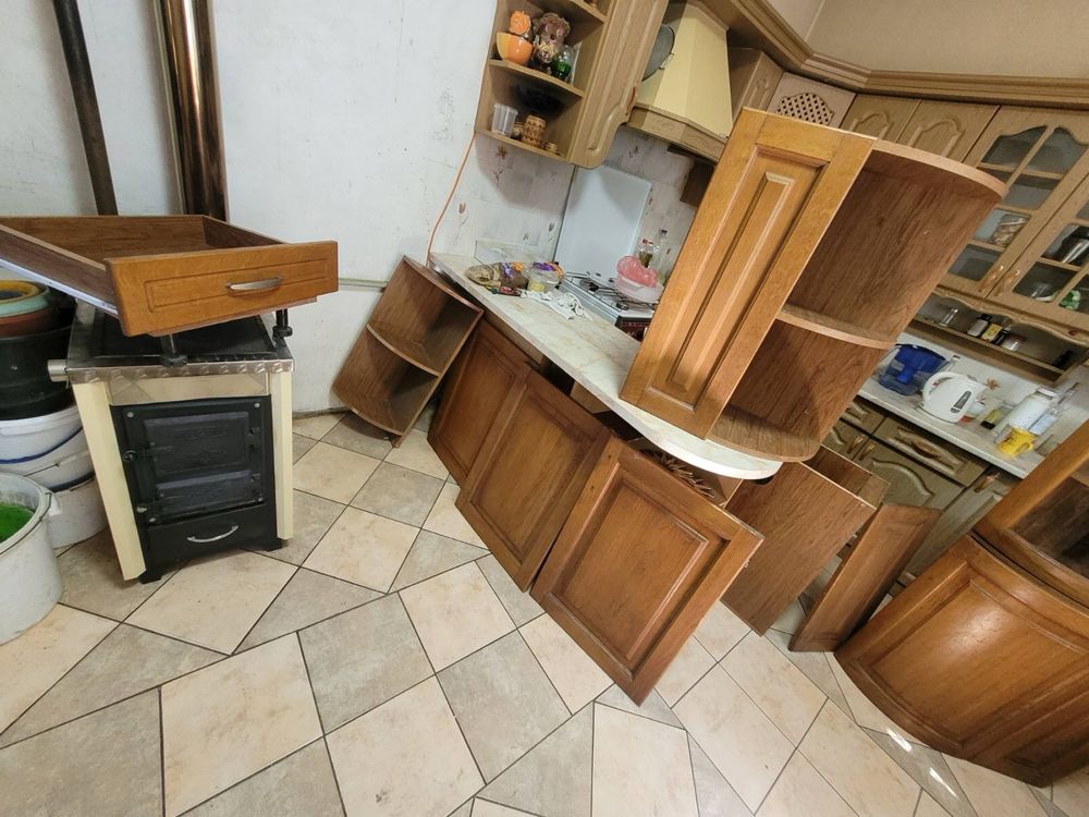 Кухонні шкафчики б/у