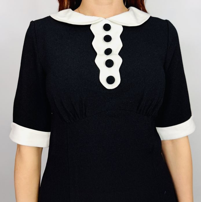 Czarna sukienka retro z białym kołnierzykiem XS 34