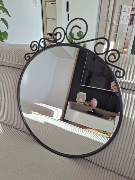 Lustro wiszące czarne okrągłe ikea 50x60cm
