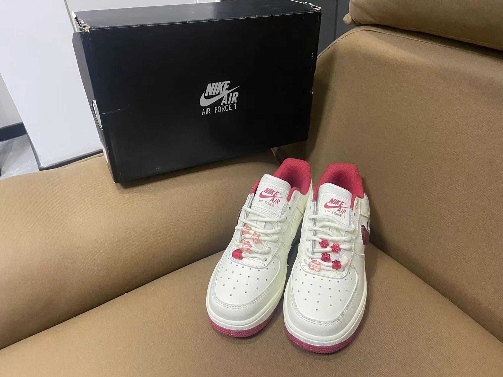 Nike Air Force 1 Low '07 SE PRM Valentine's Day (2024) (Women's) 39