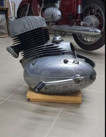 Двигатель на мотоцикл ЯВА-350 (старушка)