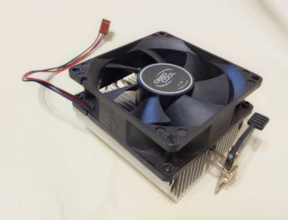 Кулер до процесора Deepcool CK-AM209. У відмінному стані.