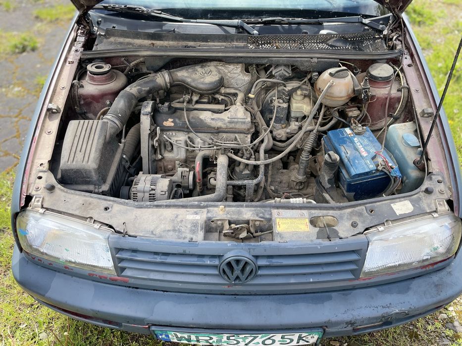 Продам Voklswagen Vento 1.8 бенз