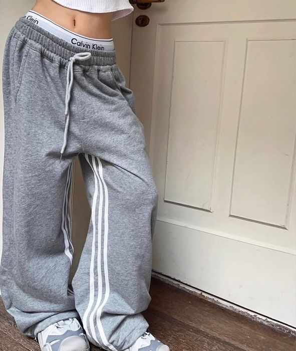 Женские базовые штаны широкие с лампасами с утяжкой снизу Серые Черные