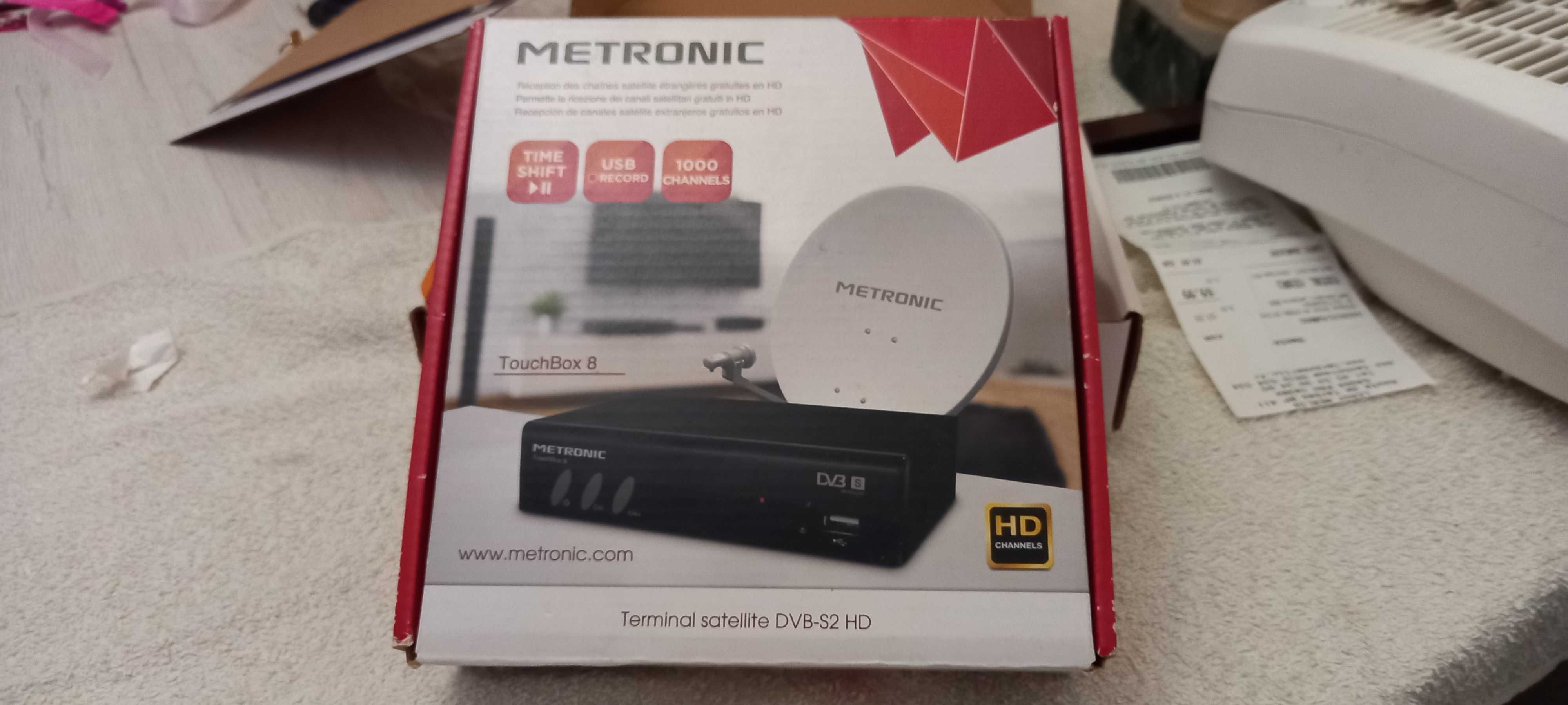 receptores de TV satélite novos comandos + 2 pratos parabólicas