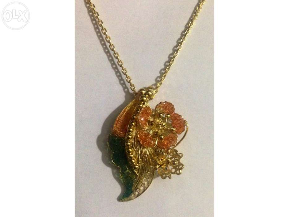 Colar em Filigrana de Prata Dourada e esmaltes coloridos