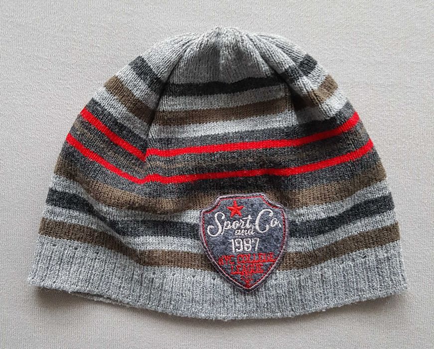 Czapka dziecięca 7 - 10 lat r. 48 - 50