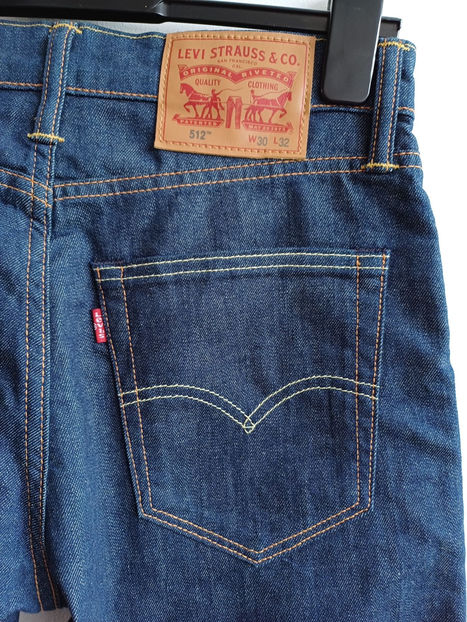 Зауженные джинсы LEVIS 512 ( оригинал) Польша 30/32