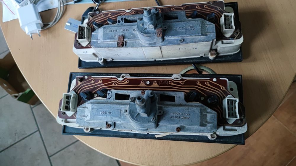 licznik FIAT 125P zapasy PRL cena 100zł za szt