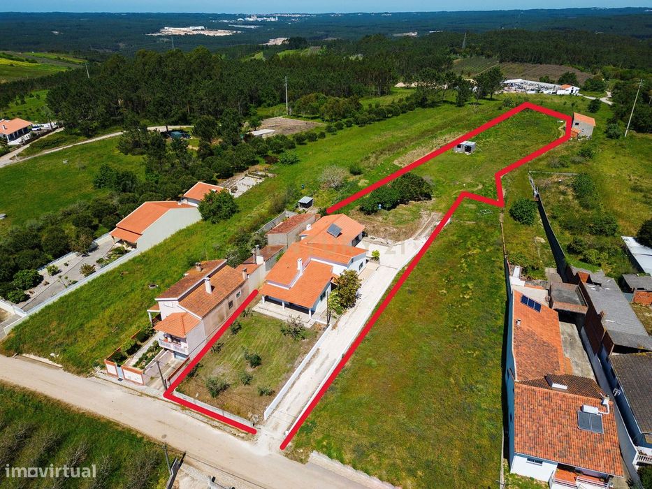 Moradia T3 Térrea - Espaço, Conforto e Localização Privilegiada