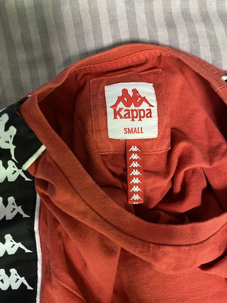 Футболка Kappa на лампасах