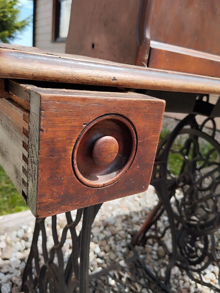 Zabytkowe stoły z maszyny do szycia sanki retro vintage prl