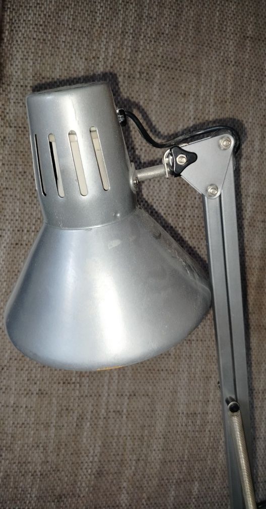 Tanio.lampa stojąca inspire